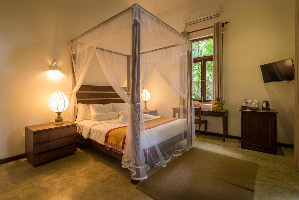 Roman Lake Ayurveda Boutique Resort - Level 1 Certified Ahungalla Exterior photo