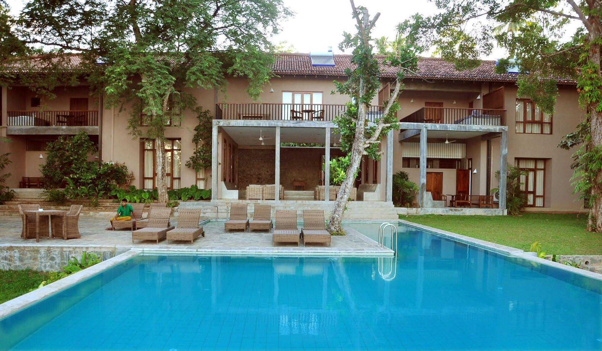 Roman Lake Ayurveda Boutique Resort - Level 1 Certified Ahungalla Exterior photo